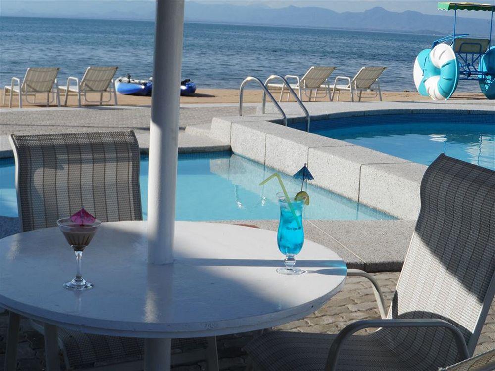 Skinny Hippos Lodge Mangochi Екстер'єр фото