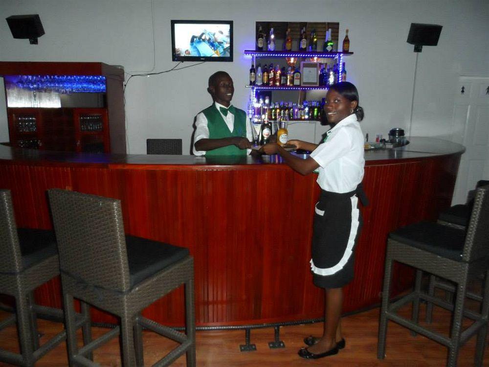 Skinny Hippos Lodge Mangochi Екстер'єр фото