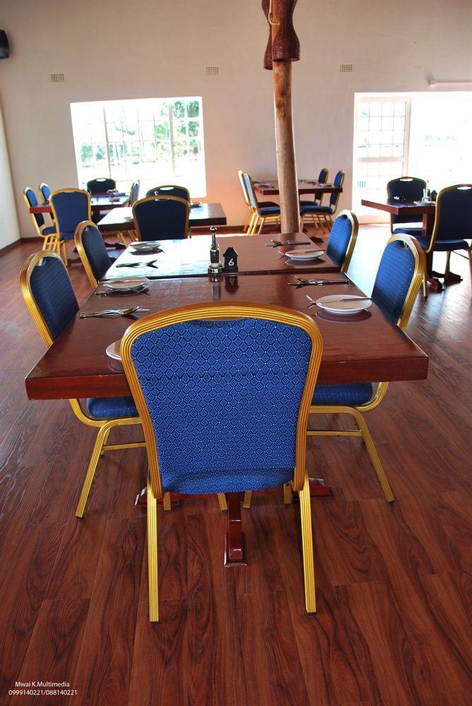 Skinny Hippos Lodge Mangochi Екстер'єр фото