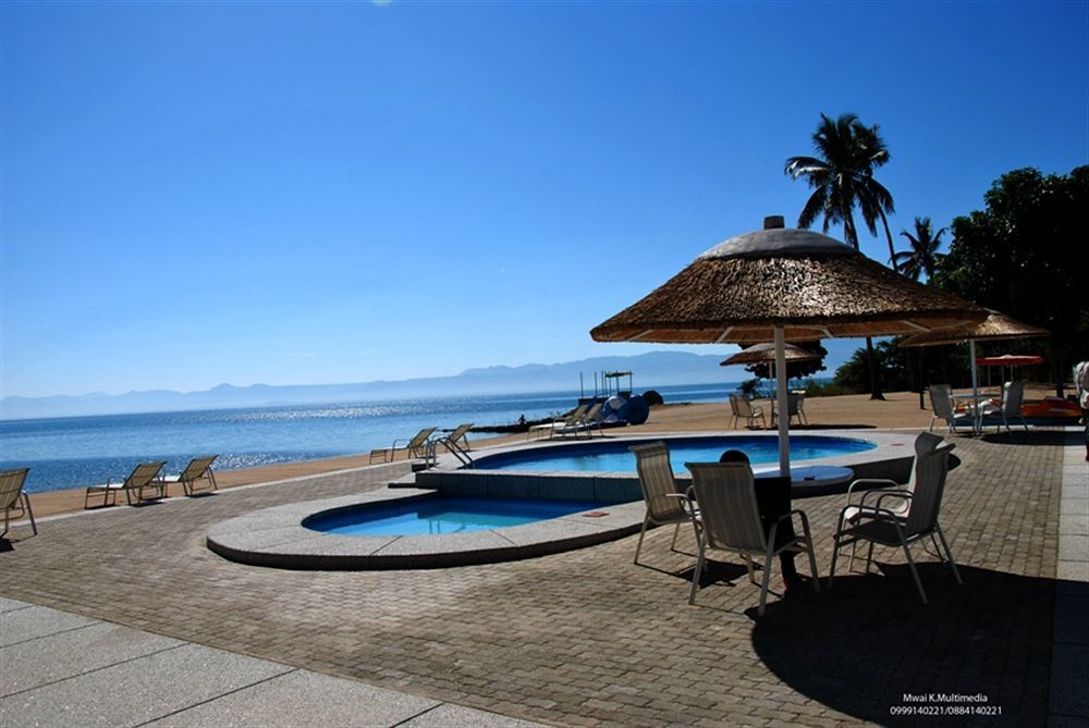 Skinny Hippos Lodge Mangochi Екстер'єр фото